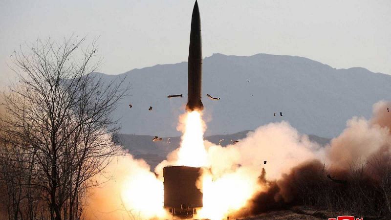 EE.UU. y Corea del Sur lanzan ocho misiles en respuesta al ensayo balístico norcoreano