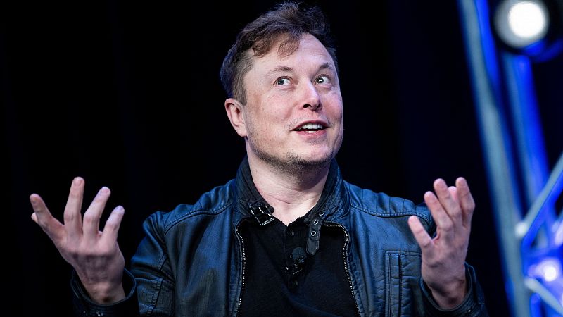 Elon Musk amenaza con abandonar el acuerdo de compra si Twitter no le proporciona datos sobre cuentas falsas