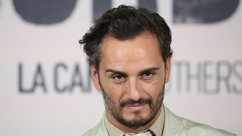 Asier Etxeandia trabajó en un sex shop y ahora confiesa lo que tuvo que tener que limpiar