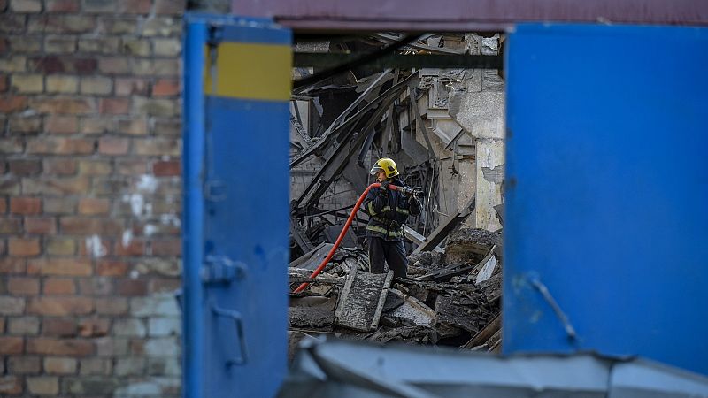 Ucrania - Rusia, última hora de la guerra | Rusia controla casi la totalidad de Severodonetsk ante la resistencia del ejército ucraniano