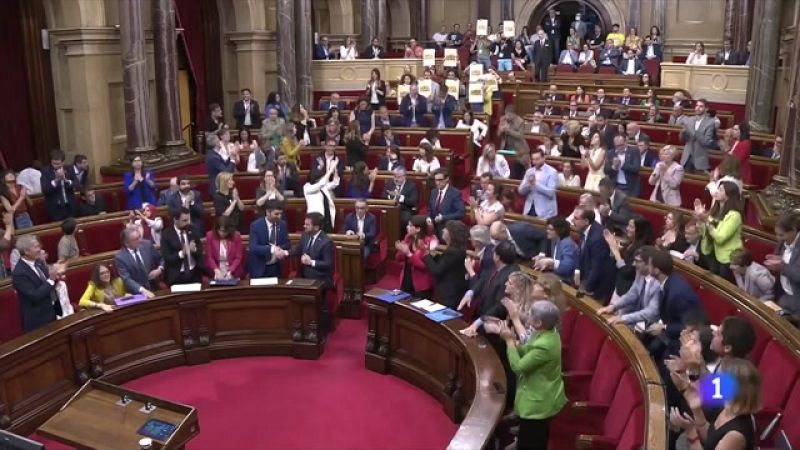 El Parlament aprova la llei del català a l'escola