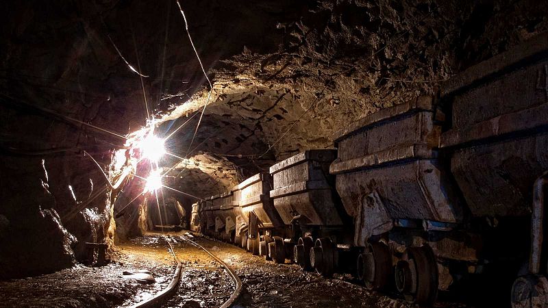 Mueren al menos 14 personas en enfrentamiento entre mineros de oro en Perú