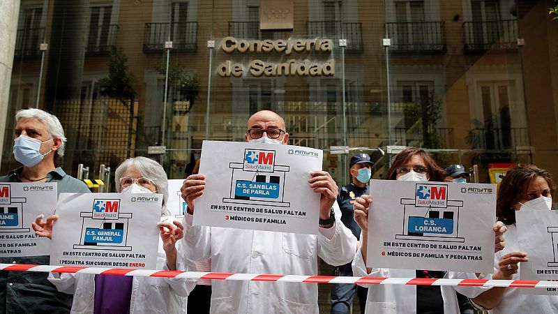 Indignación ante el nuevo protocolo de Madrid que permite tener centros de salud sin médicos: "Es una vergüenza"