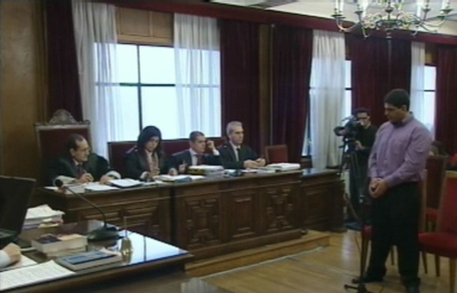 En Alicante hoy ha comenzado el juicio contra un hombre acusado de matar a su ex pareja en 2007 | Ver