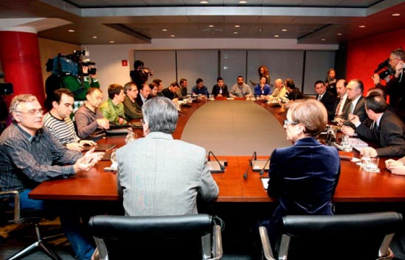 Nissan acuerda con los sindicatos no reducir la plantilla por debajo de 2.800 trabajadores