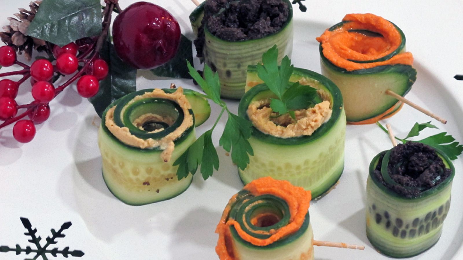 Menú vegetariano: Rollitos de pepino con patés vegetales