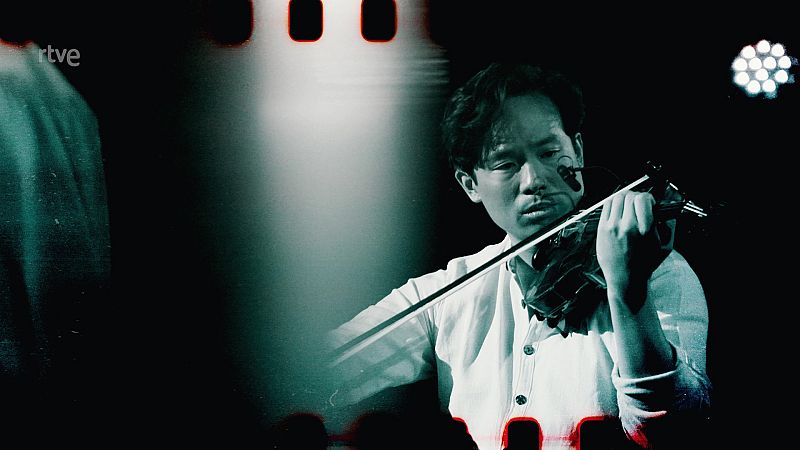 Aaron Lee, el violinista que salva vidas con 'Yo soy el que soy': "Evitamos un suicidio"