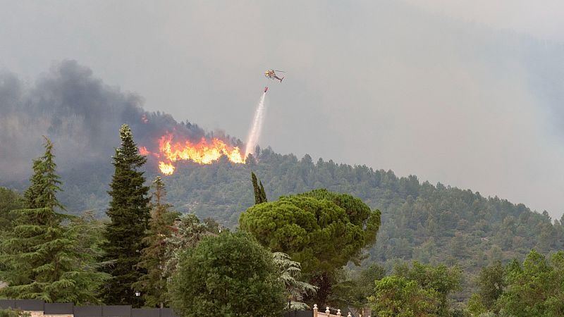 La ola de calor complica la extinción de los incendios forestales en Cataluña, Aragón, Navarra y Zamora
