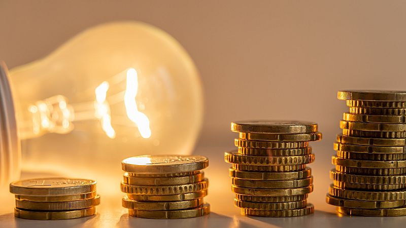 La luz sube hoy por tercer día consecutivo hasta los 266 euros/MWh pese al tope del gas