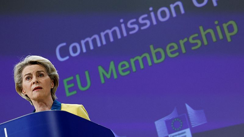 La Comisión Europea acepta la candidatura de Ucrania a la UE pero exige grandes reformas