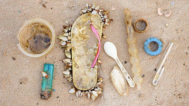 El impacto ambiental del verano: cremas solares, flotadores y otros clásicos de las vacaciones