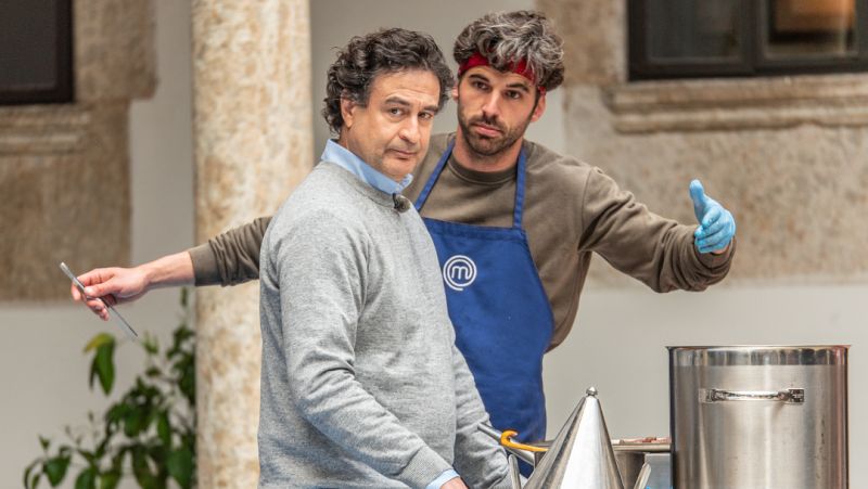 El expulsado de 'MasterChef' abandona sin conseguir el amor de otra aspirante, ¿por qué le da calabazas?