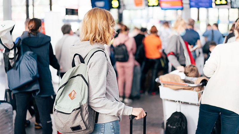 ¿Verano caótico en los aeropuertos? Huelgas, parones y reducciones de vuelos amenazan la temporada