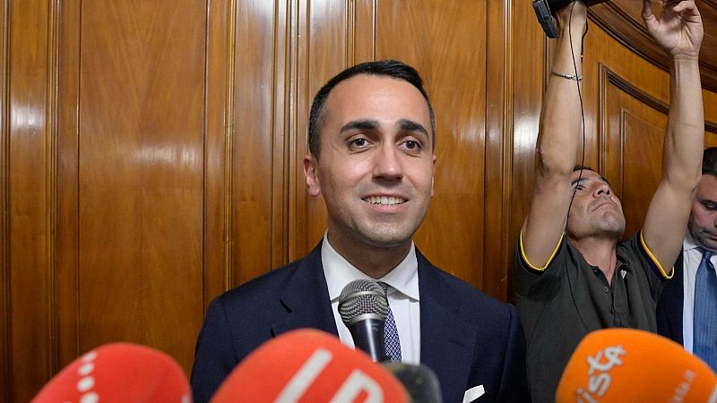 El ministro de Exteriores italiano abandona el Movimiento 5 Estrellas y provoca la escisión del partido