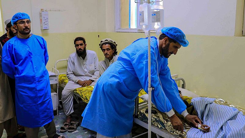 Un terremoto en el este de Afganistán deja al menos 1.000 muertos y más de 1.500 de heridos