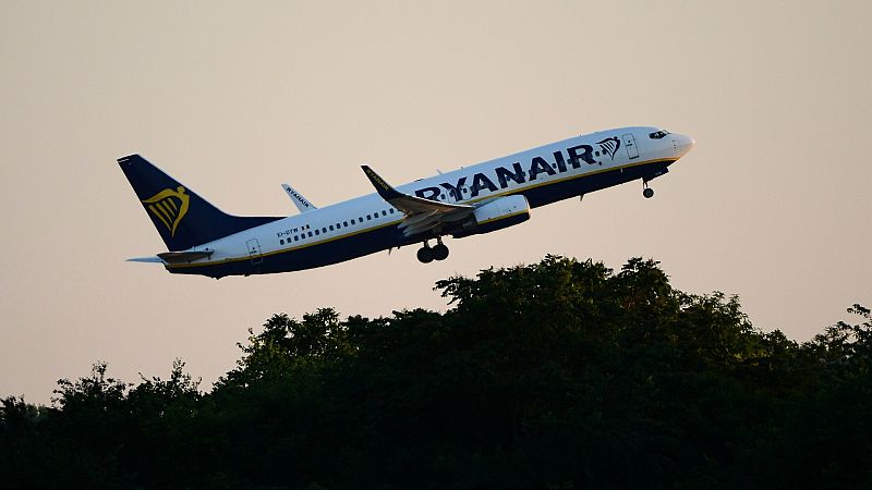El Ministerio de Transportes establece los servicios mínimos para la huelga de tripulantes de cabina de Ryanair