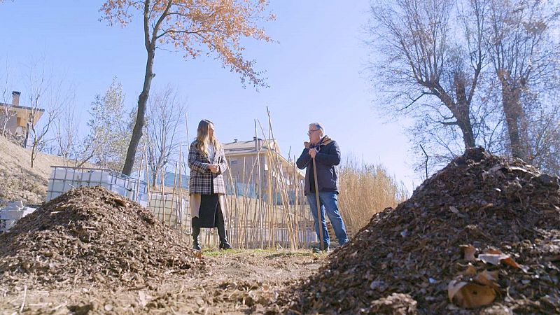 Poble més ecològic català, conreus sense pesticides i compostatge col·lectiu