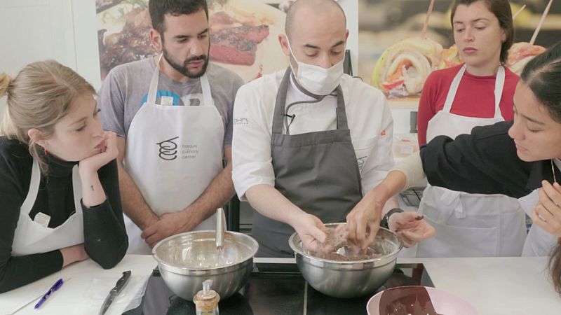 Aprende t�cnicas de vanguardia y emplatado con los aspirantes de MasterChef 10