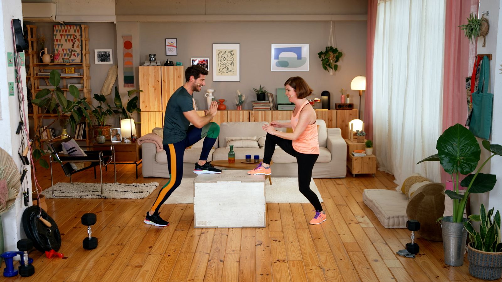 Fitmés - Rutina de força de cames amb Cesc Escolà i Samanta Villar - Veure ara