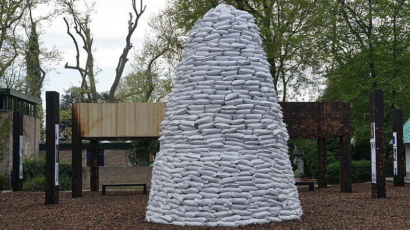 Museos y teatros como refugio: la red solidaria que ampara a los artistas de países en guerra