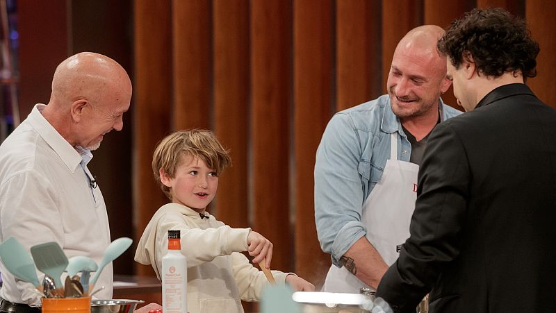 Los aspirantes de 'MasterChef 10' reciben la visita de sus familiares