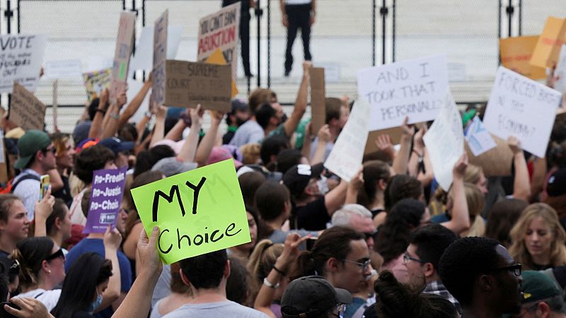 "No se puede prohibir, solo prohíben el aborto seguro": la derogación divide a las mujeres en EE.UU.