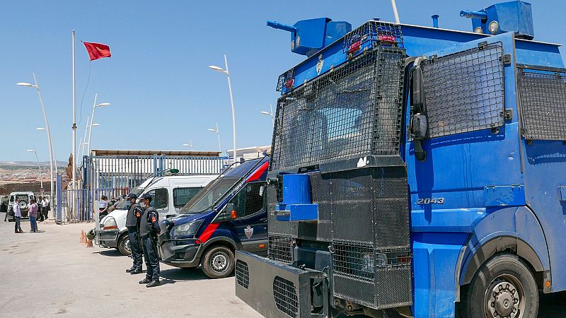 Sánchez responsabiliza a las mafias del violento salto a la valla de Melilla: "Fue un ataque a la integridad territorial"
