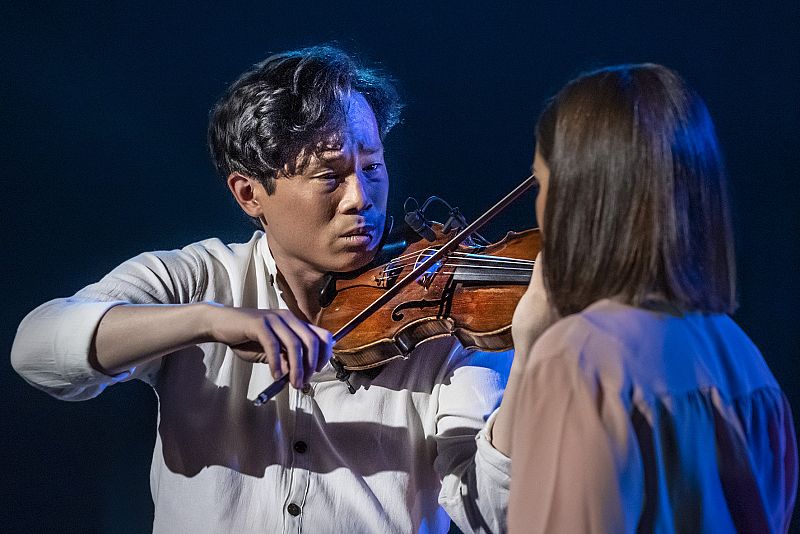 'La 2 es Teatro' se suma al Orgullo 2022 con la adaptación televisiva de la obra 'Yo soy el que soy'