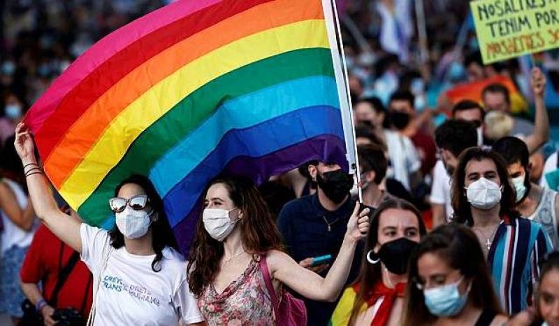 El Consell de Ministres aprova la llei trans que permet modificar el sexe al DNI sense informe mèdic