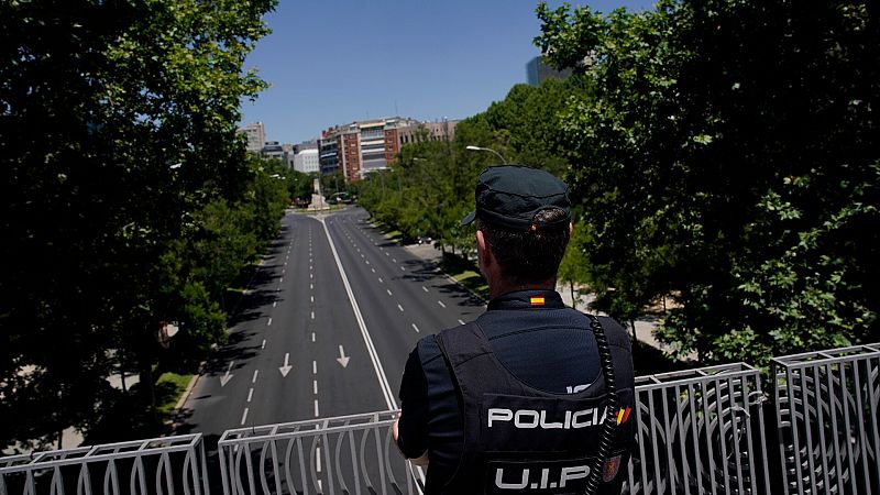 Algún curioso, pocos coches y mucha policía: un centro de Madrid blindado sortea la víspera de la cumbre
