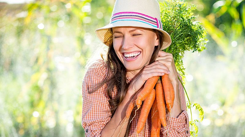 ¿Las zanahorias ayudan a ponernos morenos?