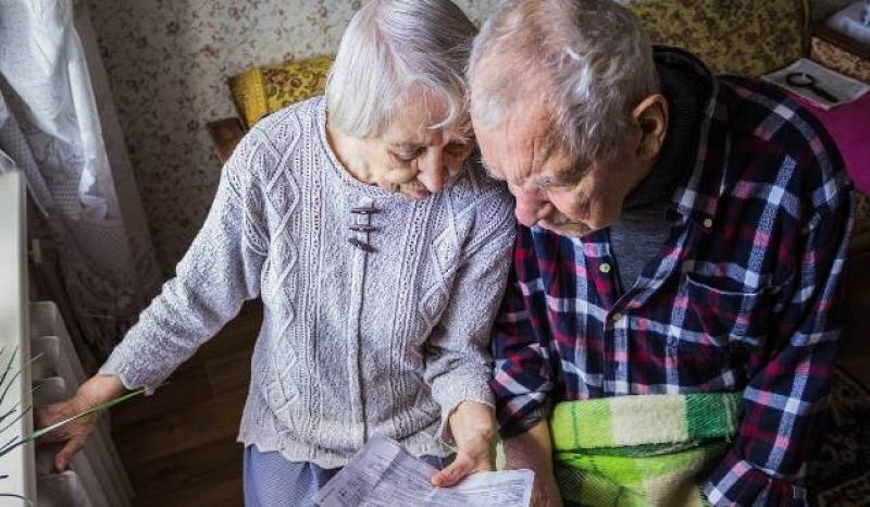 El risc de pobresa baixa 8 dècimes a Catalunya, però encara afecta 1 de cada 4 habitants