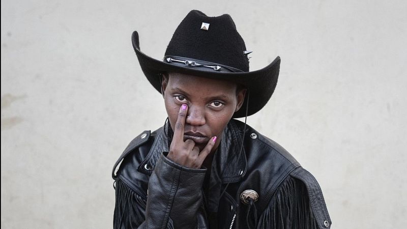 Hellbangers: la búsqueda de 'heavies' en Botsuana