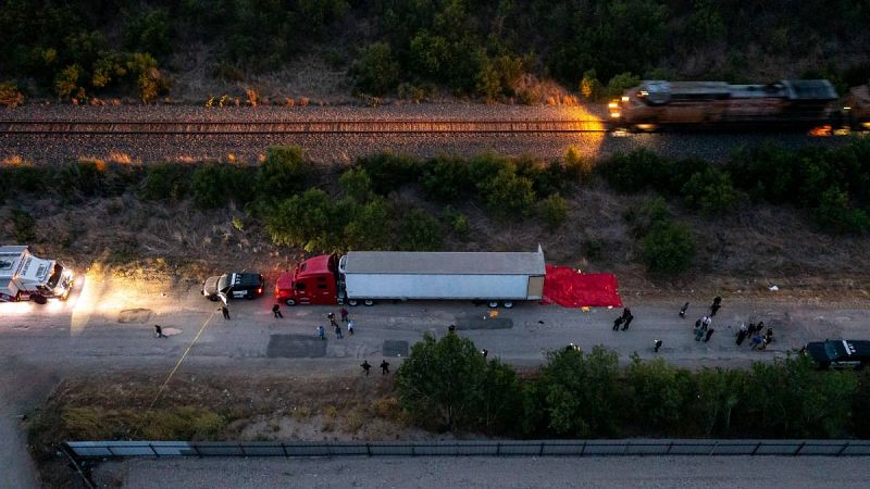 Unas 100 ONG piden a EE.UU. no deportar a los supervivientes del camión de Texas