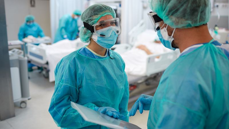 El nuevo estatuto de los sanitarios prohibirá que los interinos puedan encadenar contratos temporales más de tres años