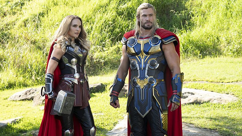 'Thor: Love and Thunder', un divertidísimo cuento con dos Thors enamorados y un terrorífico Christian Bale