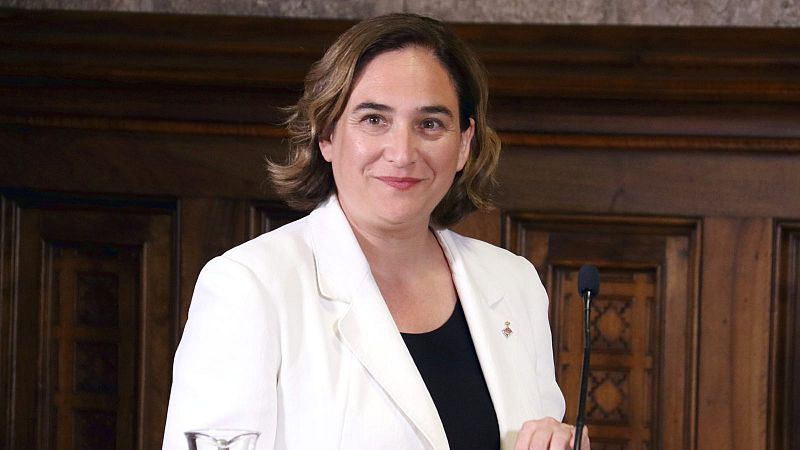 Ada Colau guanyaria les eleccions municipals, malgrat que baixa la intenció de vot