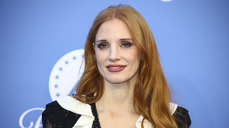 Jessica Chastain celebra con doble peineta el día de EEUU. ¿Por qué este desprecio a su país?