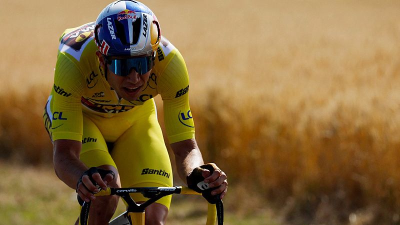 Van Aert se exhibe en Calais y refuerza su liderato en el Tour de Francia