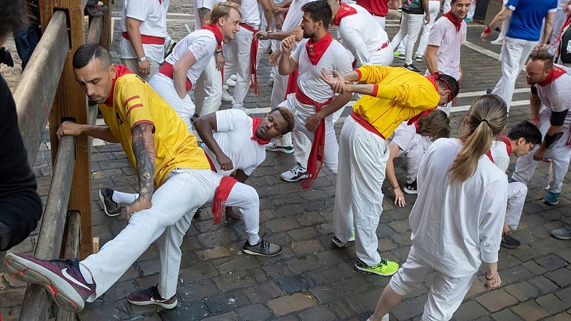 Un primer encierro de San Fermín marcado por el recuerdo: "He corrido por los que ya no están"