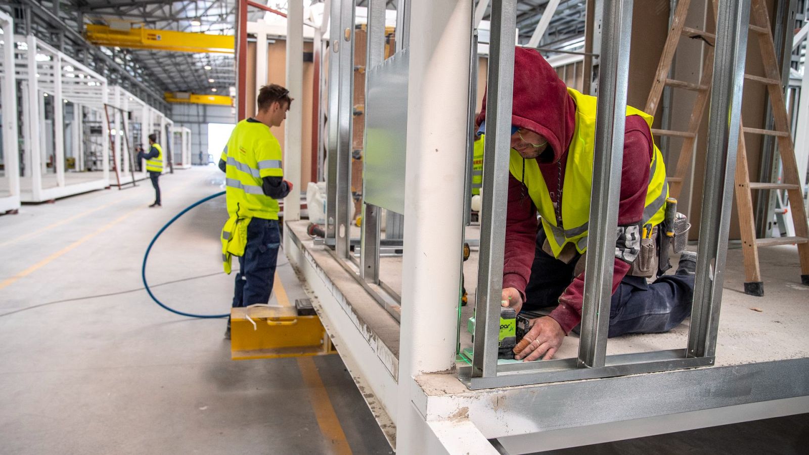 La CNMC multa con 203,6 millones a seis constructoras | Ver