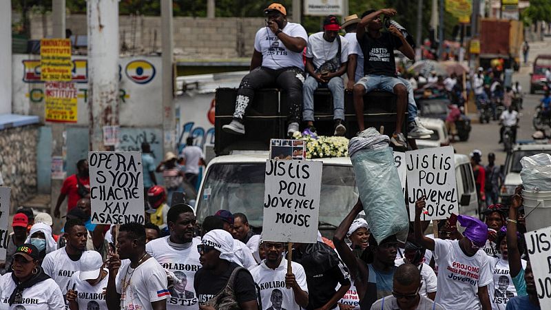 Centenares de haitianos exigen justicia al cumplirse un ao del asesinato de Jovenel Mose