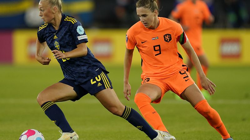 Países Bajos tropieza en su estreno y no pasa de las tablas con Suecia