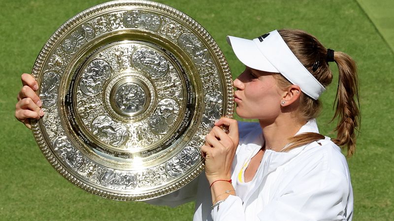 Rybakina, nacida en Moscú, gana un Wimbledon que vetó a tenistas rusos y bielorrusos
