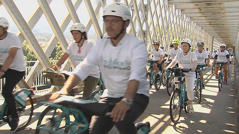 As tres eurocidades do Miño estrean un servizo de bicicletas eléctricas para percorrer ambas beiras