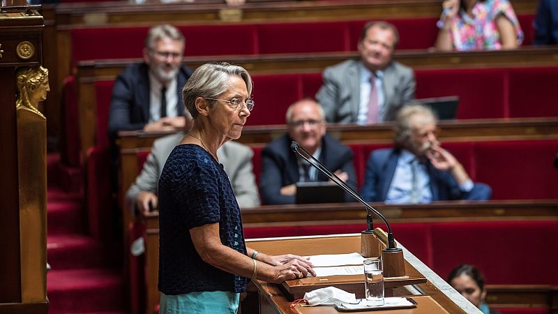 Fracasa la moción de censura contra la primera ministra francesa impulsada por la izquierda
