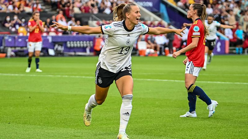 Máximo histórico para el fútbol femenino en RTVE: la Selección reúne a 1.449.000 espectadores (13,7%) frente a Alemania
