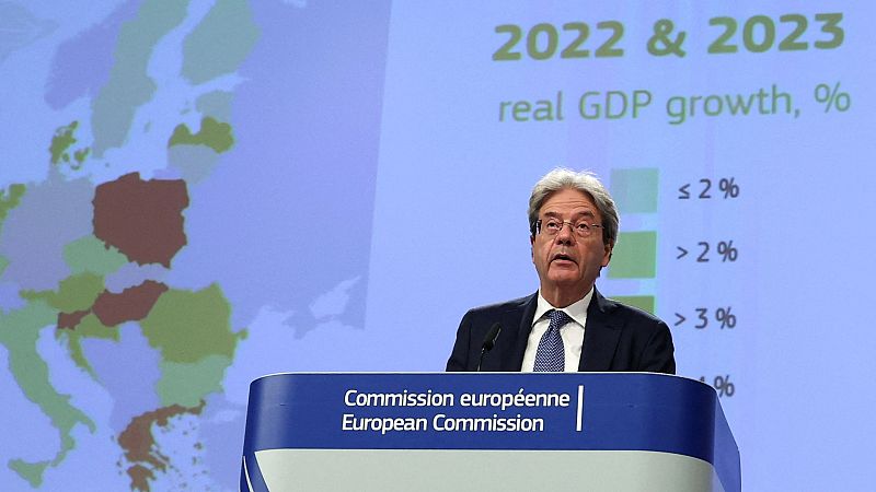 Bruselas alerta de que un corte del suministro del gas ruso llevaría a Europa a la recesión a finales de año