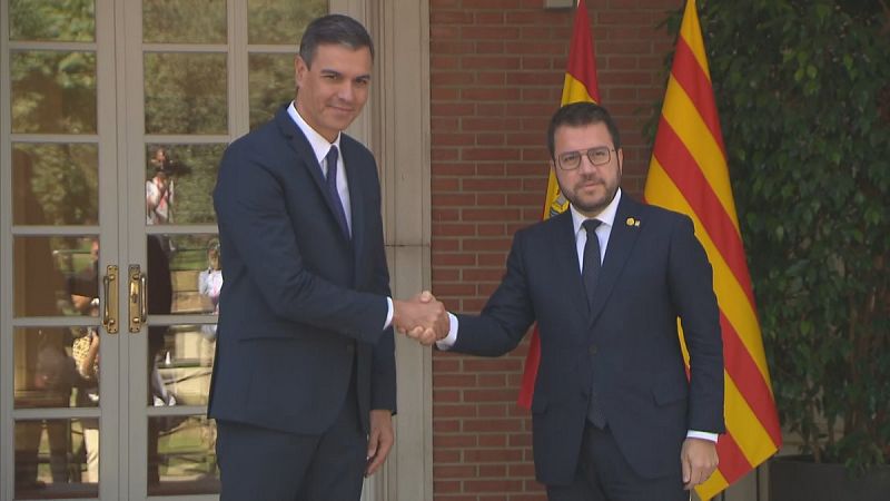 Sánchez i Aragonès acorden convocar la taula de diàleg a finals de mes