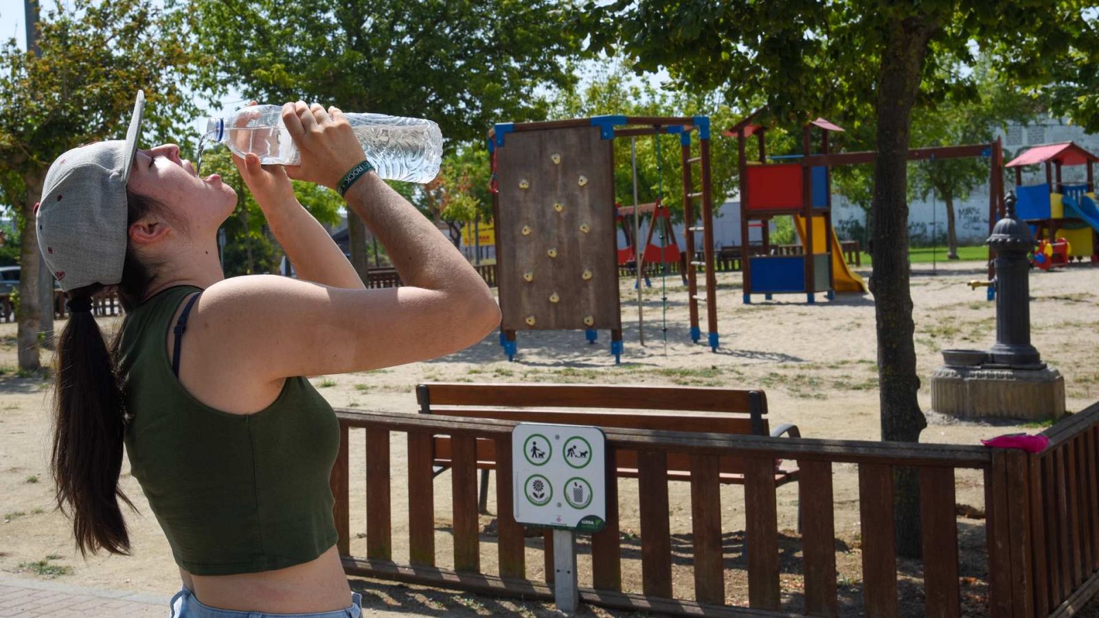 Aragón, Navarra y La Rioja en aviso rojo por la ola de calor, que remite este lunes | Ver